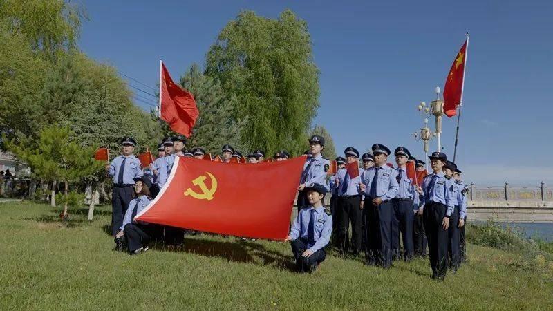 烛之武白衣出马,凭三寸不烂之舌,说退秦军,秦晋之好从此开裂
